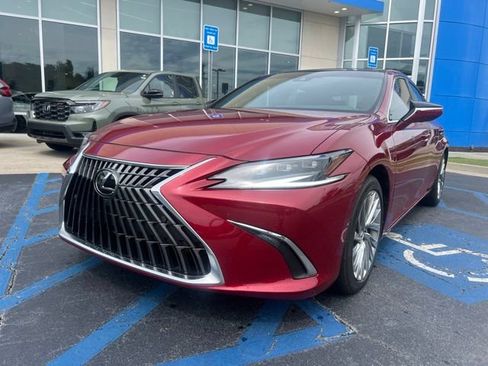 Used 2023 Lexus ES 350 Ultra Luxury w/ Accessory Package (Z2) FWD image 2
