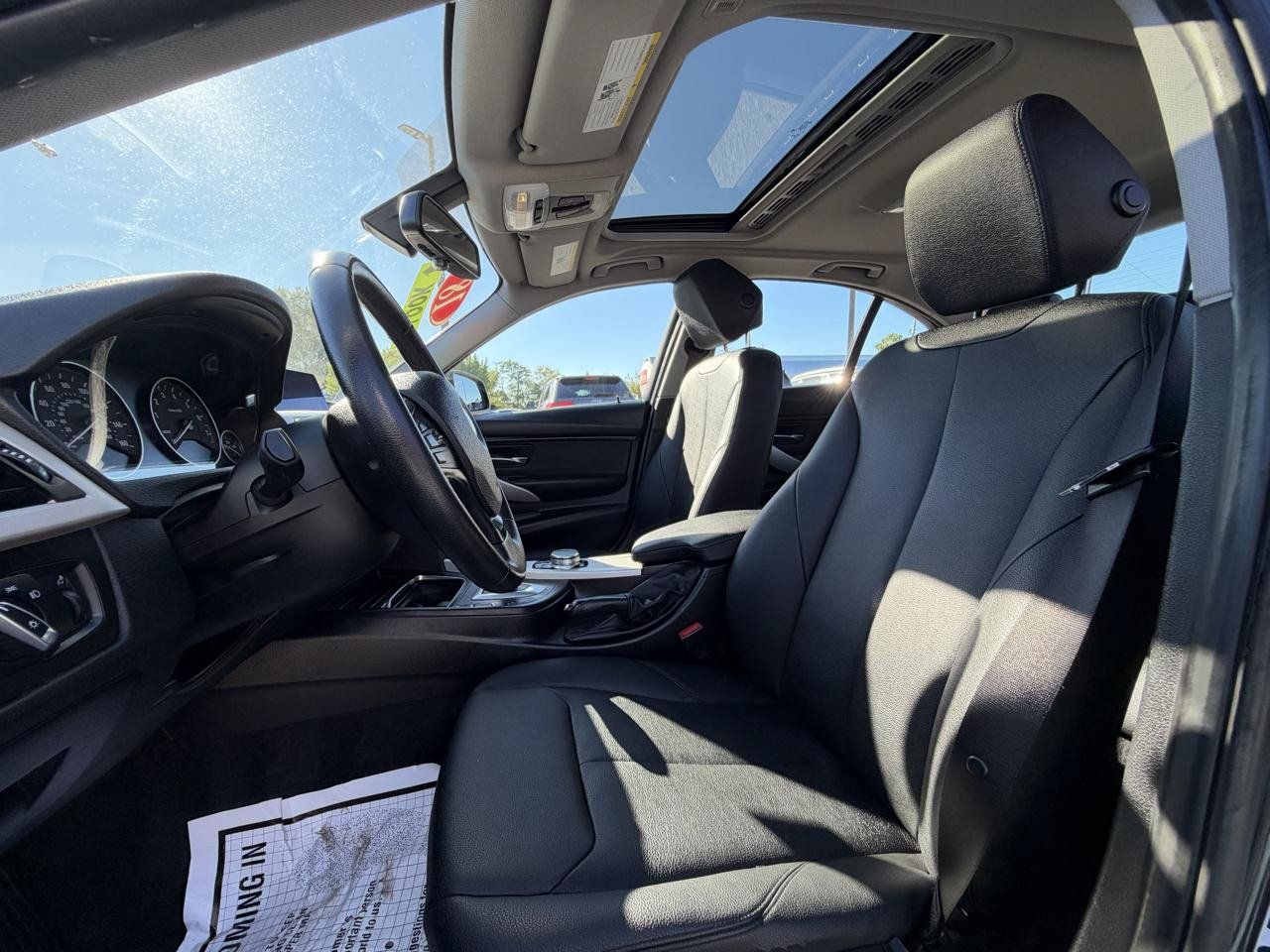 Used 2018 BMW 320i xDrive Sedan AWD/4WD image 13