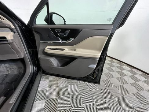 Used 2024 Lincoln Corsair AWD image 24