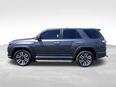 Used 2022 Toyota 4Runner Limited AWD/4WD image 3