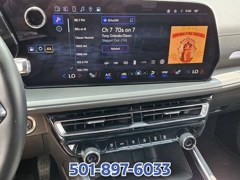 Used 2024 Chevrolet Traverse LT FWD image 18