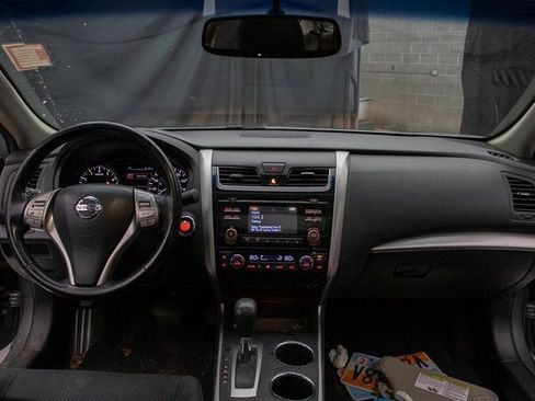 Used 2015 Nissan Altima 2.5 SV w/ Convenience Package image 21