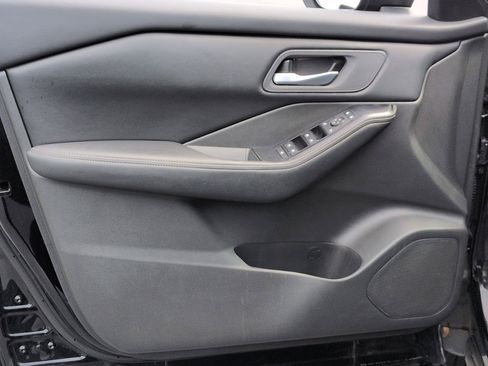 Used 2026 Nissan Rogue SV AWD/4WD image 12