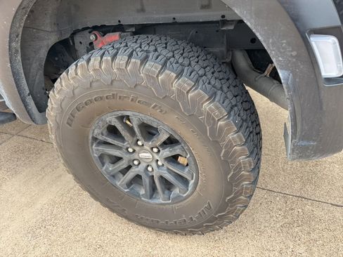 Used 2025 Ford F150 Raptor image 8