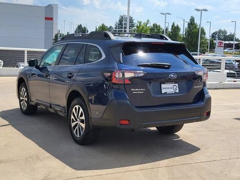 Used 2024 Subaru Outback Premium AWD/4WD image 8