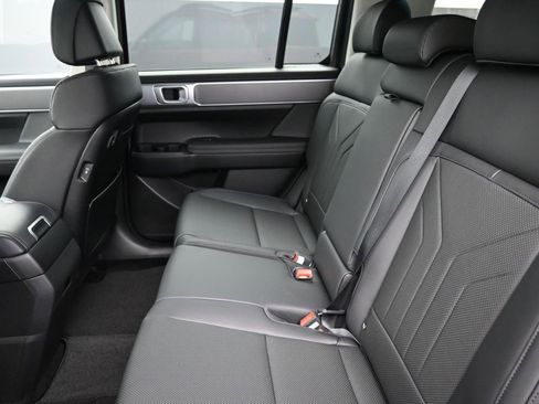 Used 2025 Hyundai Santa Fe SEL FWD image 12