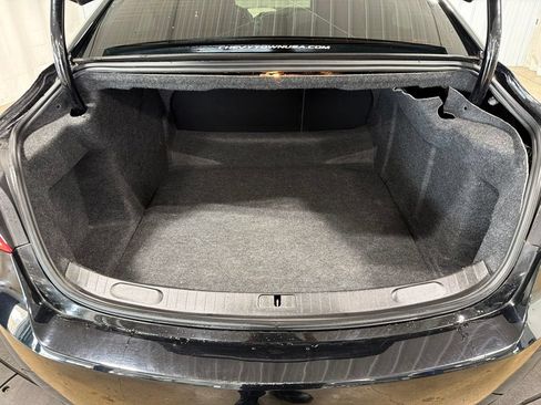 Used 2016 Chevrolet Impala LT FWD image 8