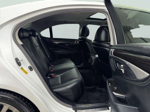 Used 2015 Lexus LS 460 image 43