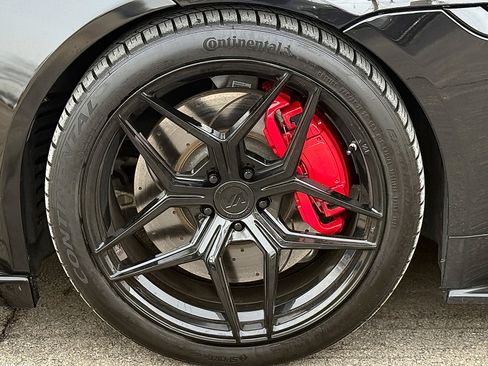 Used 2018 Jaguar F-TYPE R image 11