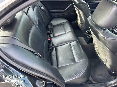 Used 2001 BMW 330i Sedan image 12