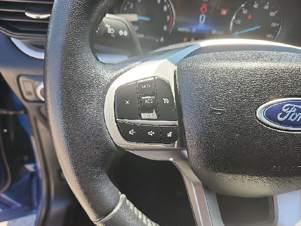 Used 2021 Ford Explorer XLT AWD/4WD image 17