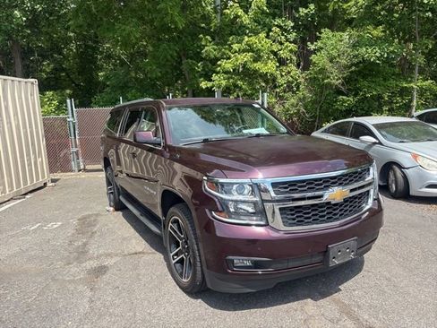 Used 2017 Chevrolet Suburban LT AWD/4WD image 3