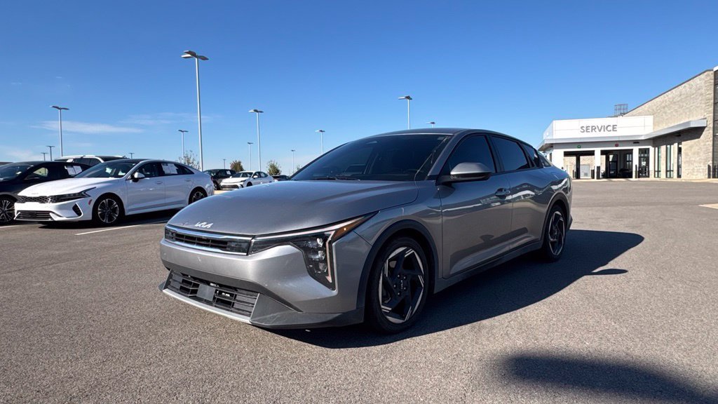 Certified 2025 Kia K4 EX FWD image 3