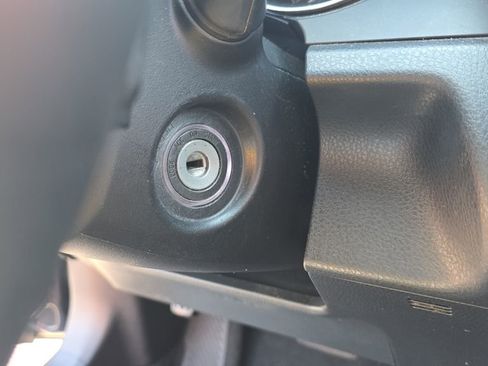 Used 2020 Toyota Camry SE image 27