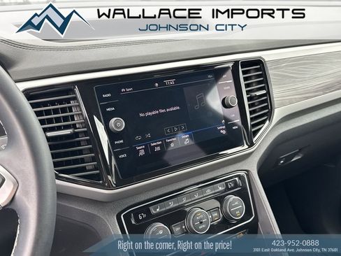 Used 2022 Volkswagen Atlas Cross Sport SE AWD/4WD image 25