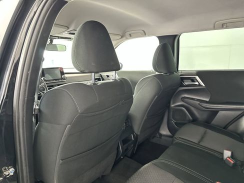 Used 2023 Mitsubishi Outlander ES image 28