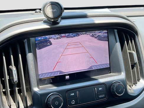 Used 2019 Chevrolet Colorado Z71 AWD/4WD image 13