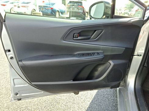 Used 2024 Toyota Prius LE image 20