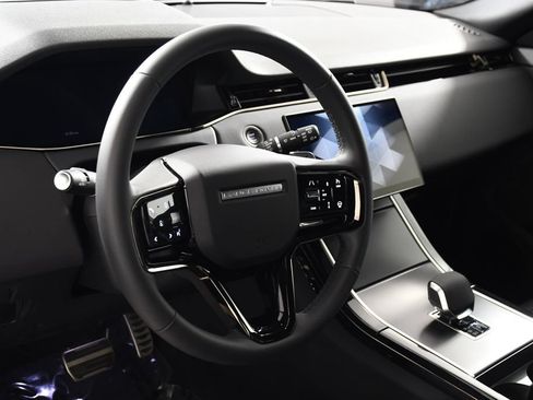 Certified 2026 Land Rover Range Rover Evoque Dynamic SE AWD/4WD image 13
