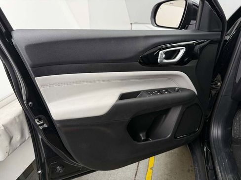 New 2026 Jeep Compass Limited image 25