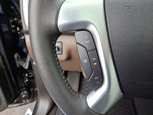 Used 2016 GMC Acadia SLT image 21