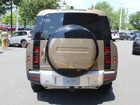 Used 2025 Land Rover Defender 130 S image 6