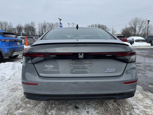 Used 2023 Honda Accord Sport image 3