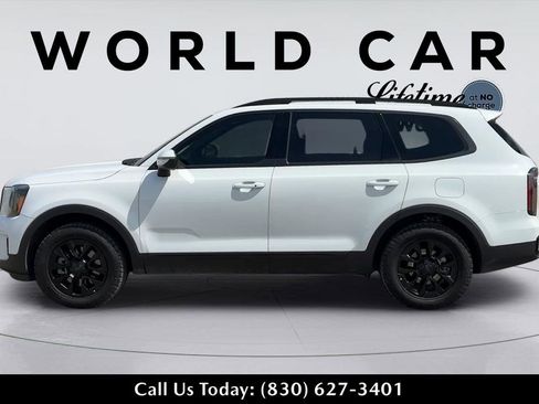 Used 2025 Kia Telluride AWD image 3