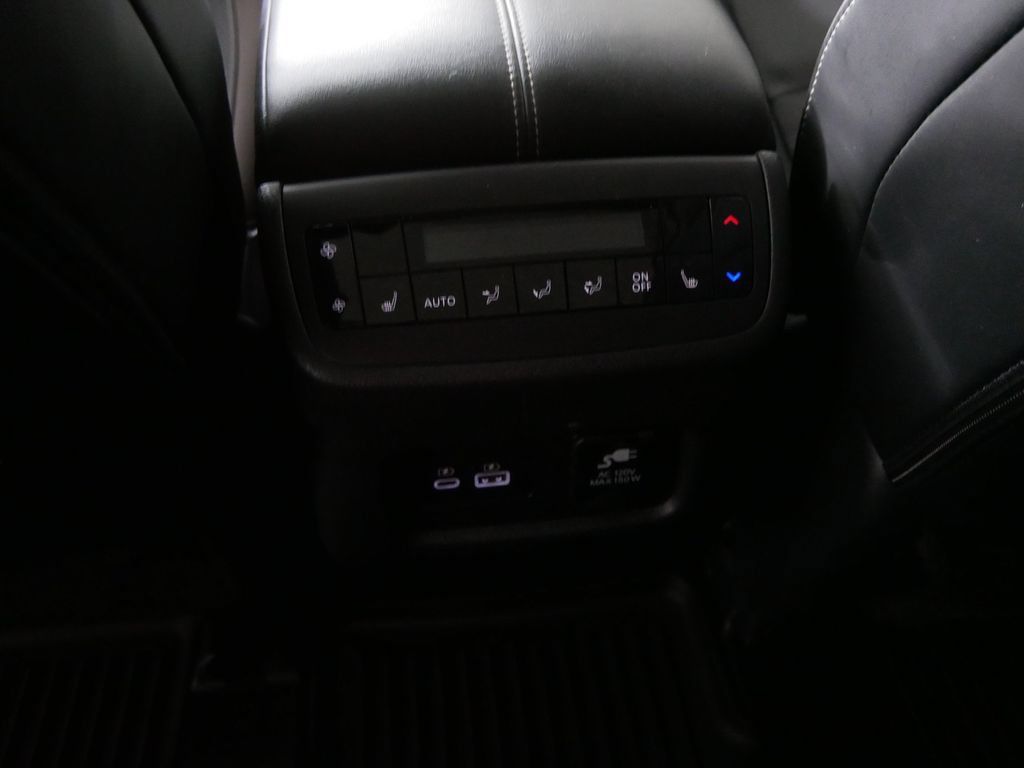 Used 2023 Nissan Pathfinder Platinum AWD/4WD image 19