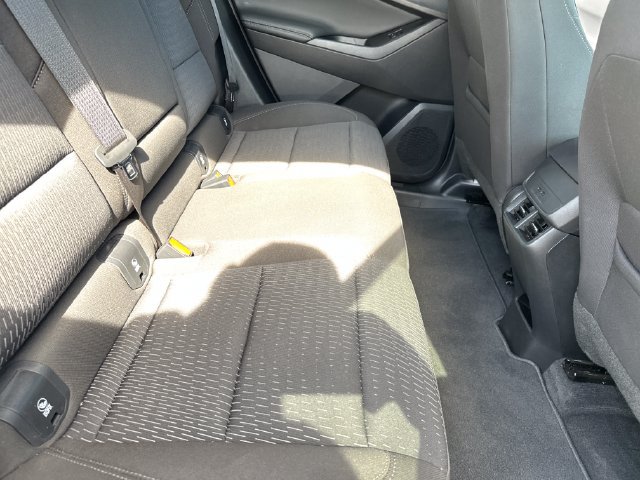 Used 2026 Chevrolet Equinox LT FWD image 24