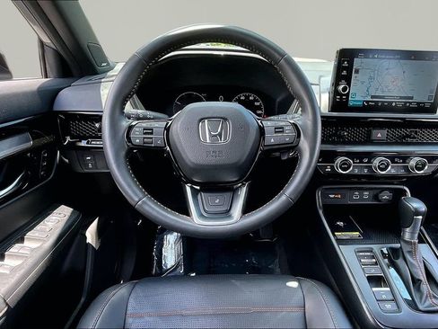 Used 2024 Honda CR-V Sport Touring image 9