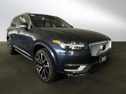 New 2023 Volvo XC90 B5 Plus w/ Protection Package Premier