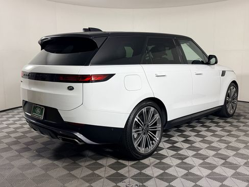 Used 2023 Land Rover Range Rover Sport SE image 9