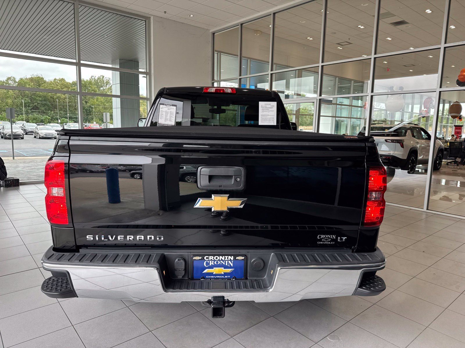 Used 2015 Chevrolet Silverado 1500 LT w/ LT Convenience Package AWD/4WD image 9