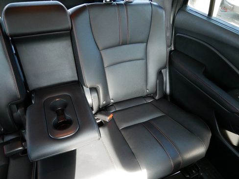 Used 2022 Honda Pilot TrailSport image 14