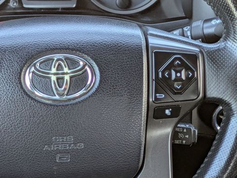 Used 2017 Toyota Tacoma 4x4 Double Cab image 19