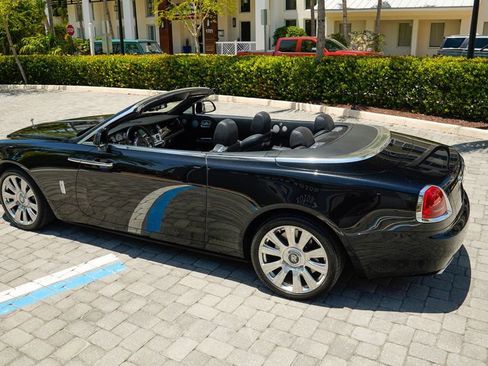 Used 2016 Rolls-Royce Dawn image 44