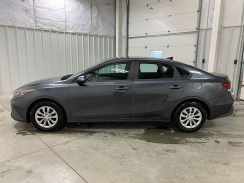 Used 2024 Kia Forte LX image 3
