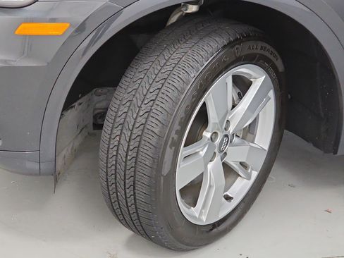 Used 2019 Audi Q5 2.0T Premium Plus w/ Premium Plus Package image 33