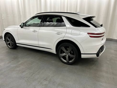 Used 2023 Genesis GV70 3.5T Sport w/ Sport Prestige Package AWD/4WD image 3
