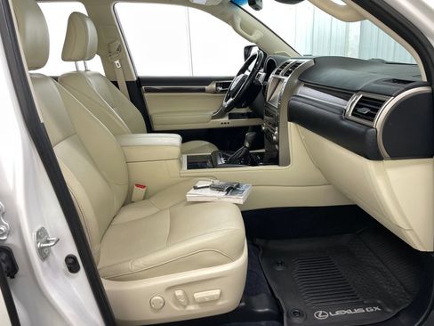 Used 2020 Lexus GX 460 Luxury w/ Accessory Package AWD/4WD image 45