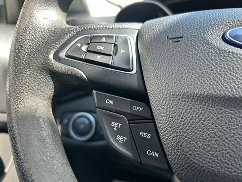 Used 2018 Ford Escape SE image 19