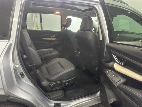 Used 2022 Subaru Ascent Limited w/ Technology Package image 17