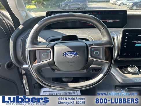 Used 2025 Ford Expedition Max Platinum AWD/4WD image 14