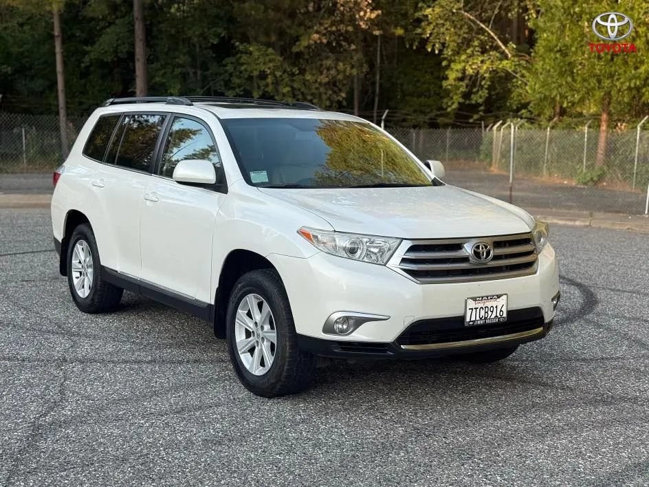 Used 2013 Toyota Highlander SE AWD/4WD image 4