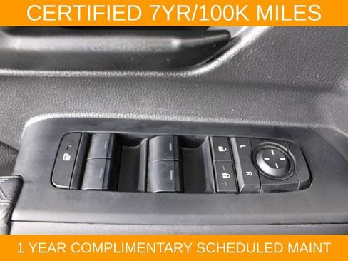 Used 2025 Toyota Tacoma SR5 AWD/4WD image 14