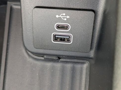 New 2025 Ford Expedition Active image 27