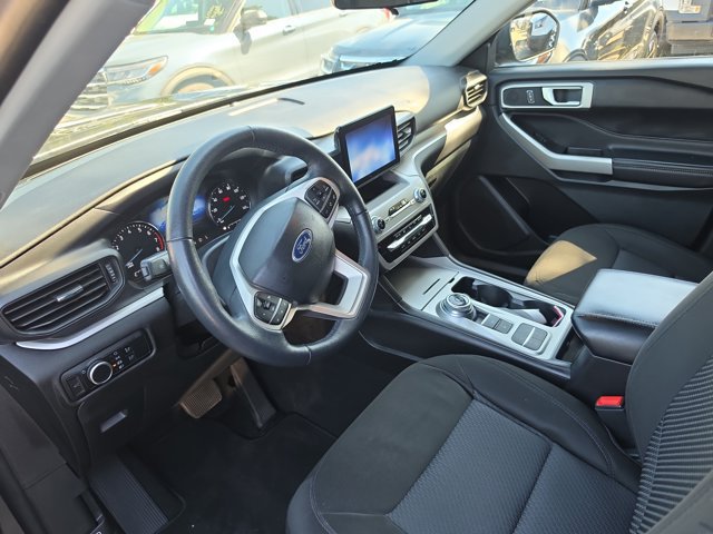 Used 2023 Ford Explorer XLT RWD image 17