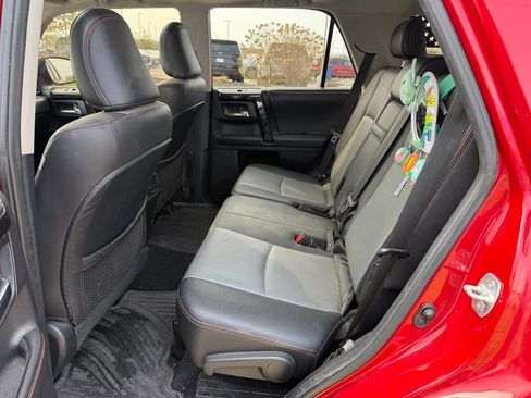 Used 2014 Toyota 4Runner SR5 Premium image 10