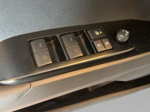 Used 2025 Toyota Camry LE w/ Convenience Package FWD image 22